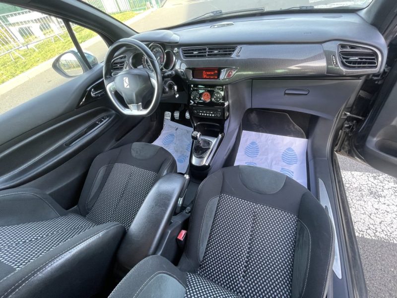 Citroën DS3 1.6 THP 150 Sport Chic • 2010