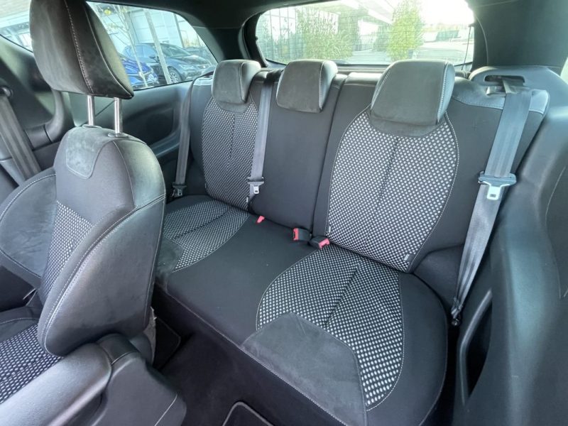 Citroën DS3 1.6 THP 150 Sport Chic • 2010