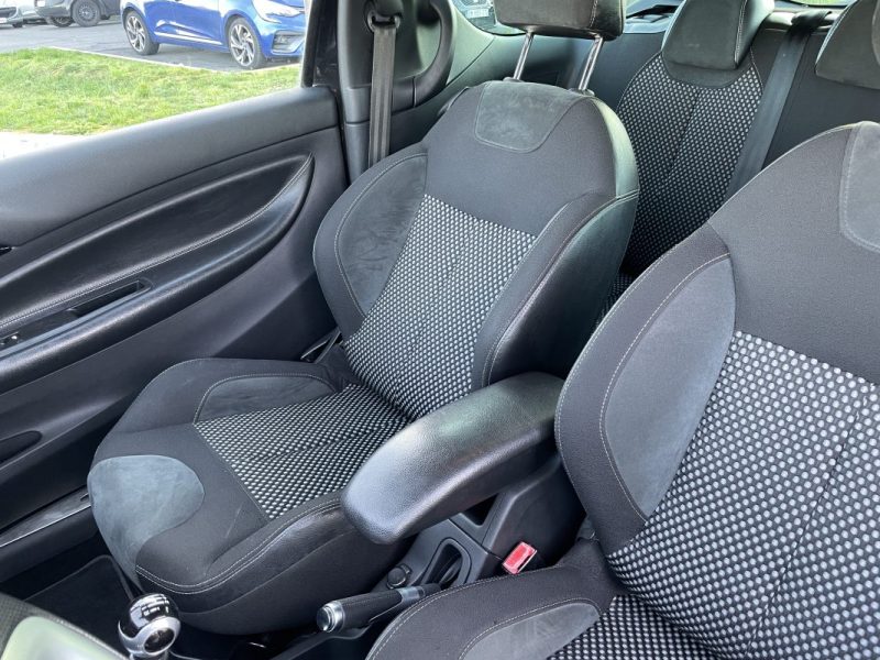 Citroën DS3 1.6 THP 150 Sport Chic • 2010