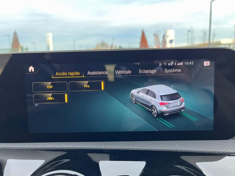 MERCEDES CLASSE A  IV 200 D AMG LINE 8G-DCT - GARANTIE