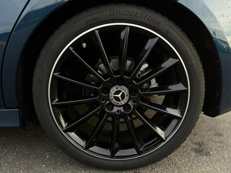 MERCEDES CLASSE A  IV 200 D AMG LINE 8G-DCT - GARANTIE