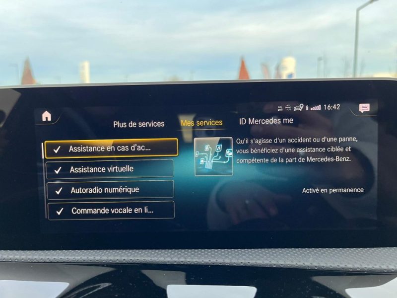 MERCEDES CLASSE A  IV 200 D AMG LINE 8G-DCT - GARANTIE