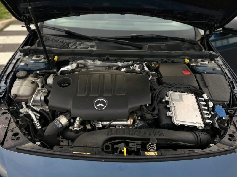 MERCEDES CLASSE A  IV 200 D AMG LINE 8G-DCT - GARANTIE