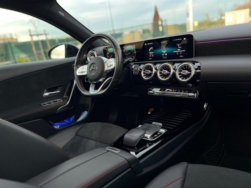 MERCEDES CLASSE A  IV 200 D AMG LINE 8G-DCT - GARANTIE