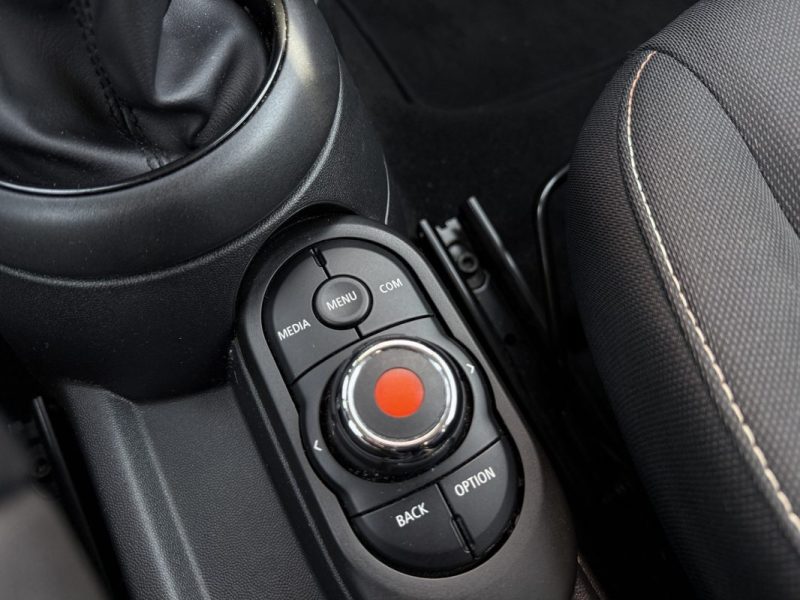 MINI MINI F56 COOPER 136CH