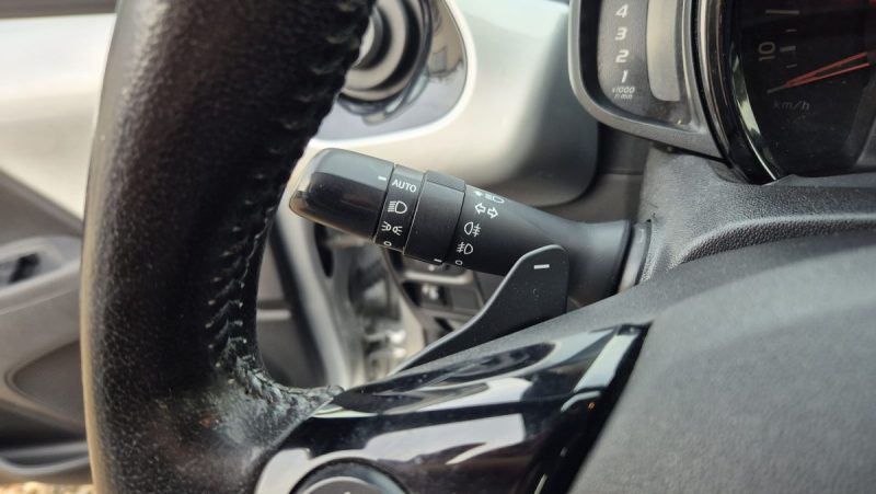 TOYOTA AYGO II 1.0 VVT-I 69 CH X-PLAY X-SHIFT 5P 