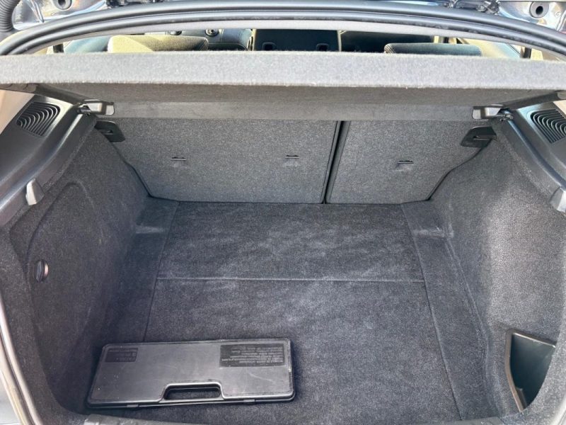 BMW Série 1 116d Première - 🌤 Toit ouvrant - 📱 Bluetooth - ✅ Reprise possible -✅Garantie 6 mois