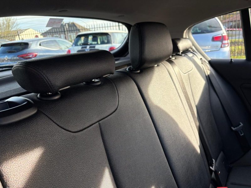 BMW Série 1 116d Première - 🌤 Toit ouvrant - 📱 Bluetooth - ✅ Reprise possible -✅Garantie 6 mois