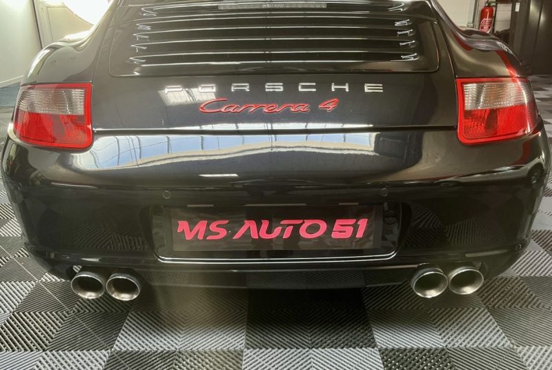 PORSCHE 911 TYPE 997 CARRERA 4 COUPE
