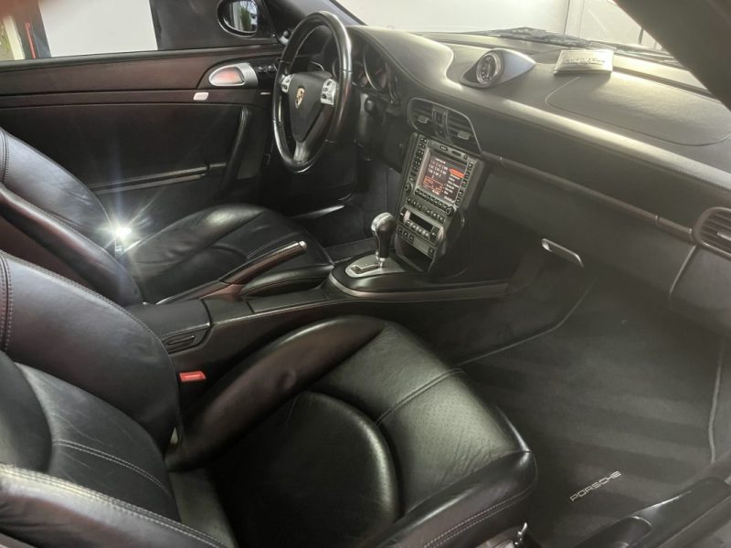 PORSCHE 911 TYPE 997 CARRERA 4 COUPE