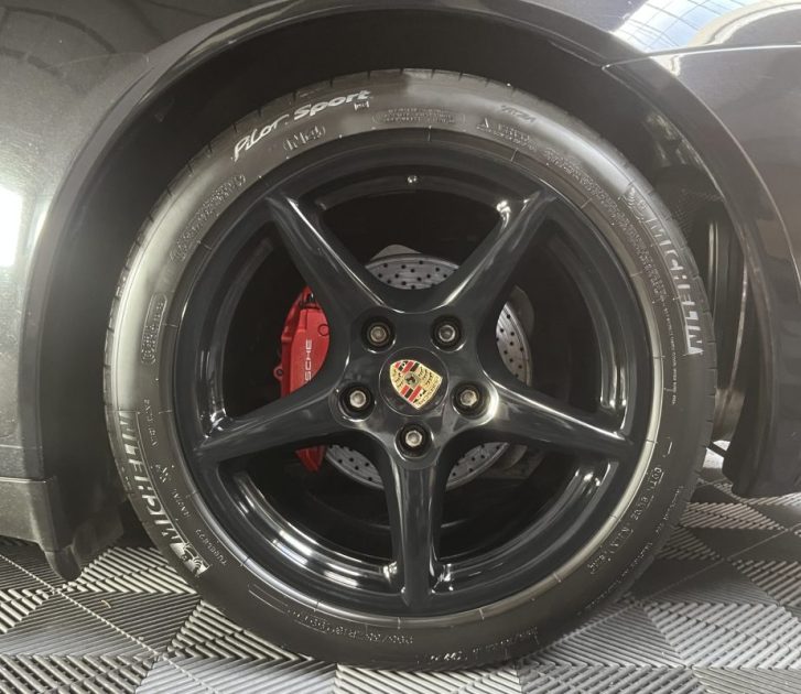 PORSCHE 911 TYPE 997 CARRERA 4 COUPE