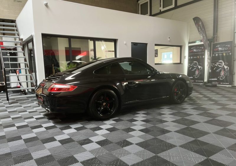 PORSCHE 911 TYPE 997 CARRERA 4 COUPE