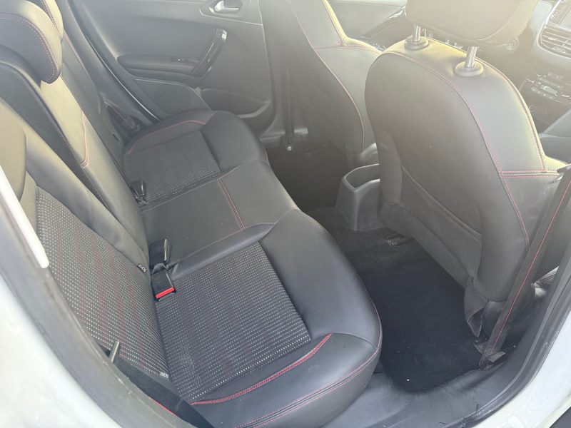 PEUGEOT 208 1.2 110CH GT LINE GARANTIE PHASE 2 