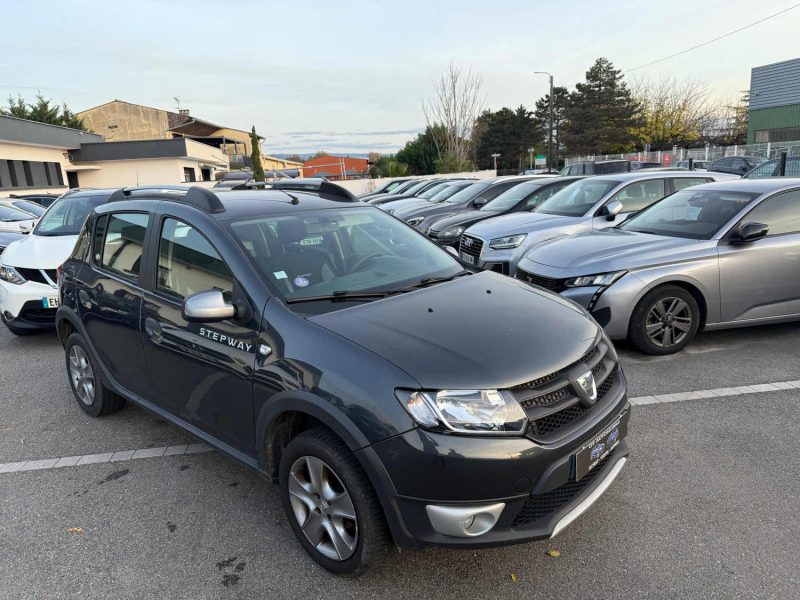 DACIA SANDERO 0.9 TCE 90CH STEPWAY PRESTIGE GARANTIE 1ERE MAIN 