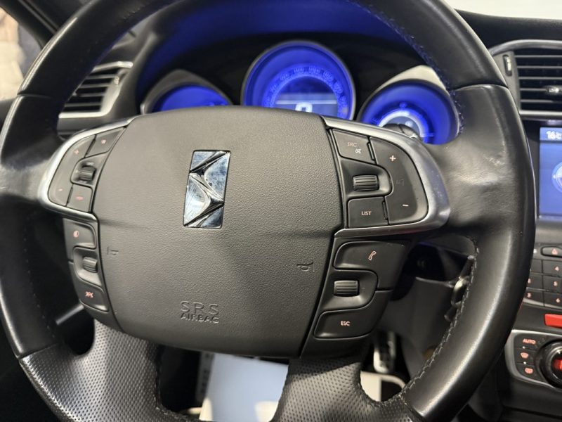 CITROEN DS4 1.6 HDI 114ch AIRDREAM SOCHIC BVA 6 / COURROIE DISTRIBUTION OK 