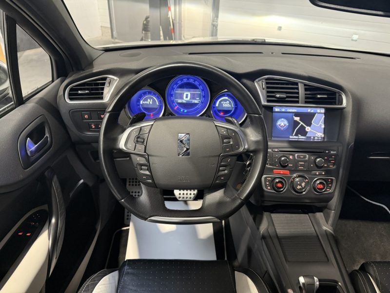 CITROEN DS4 1.6 HDI 114ch AIRDREAM SOCHIC BVA 6 / COURROIE DISTRIBUTION OK 