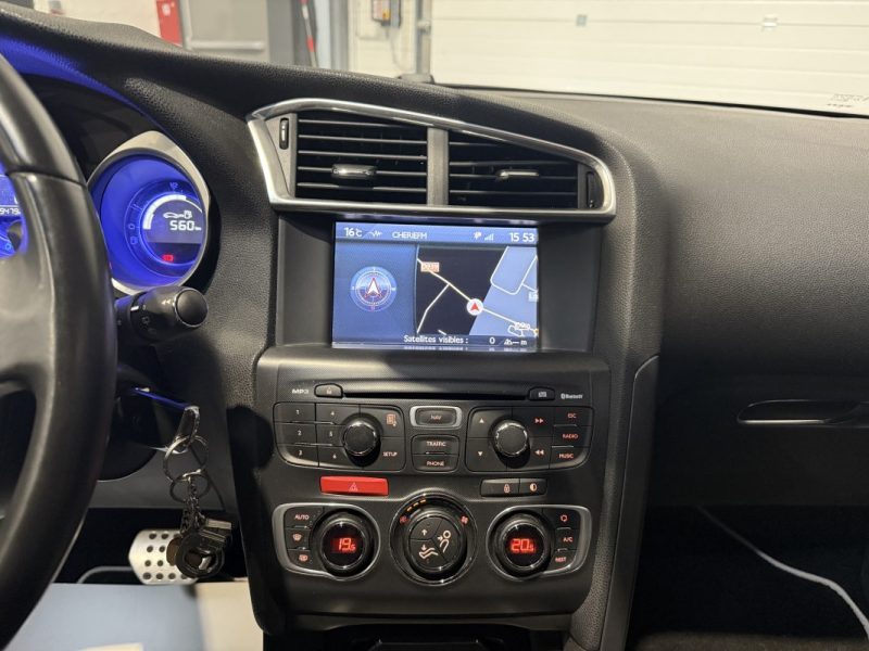 CITROEN DS4 1.6 HDI 114ch AIRDREAM SOCHIC BVA 6 / COURROIE DISTRIBUTION OK 