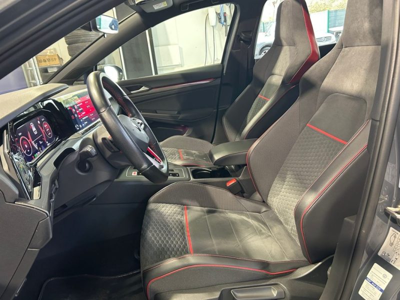 VOLKSWAGEN GOLF VIII 2.0 TSI 300CH GTI CLUBSPORT DSG7 TOIT OUVRANT / SUIVI COMPLET VW 2021