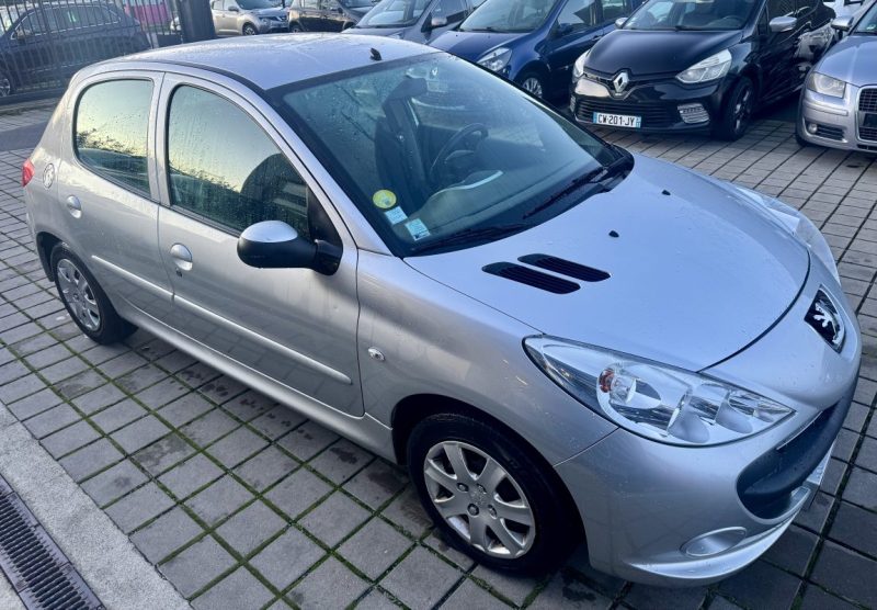 PEUGEOT 206+ 1.4 70ch HDI FAP URBAN EURO5 5P BLUE LION TRENDY 2011