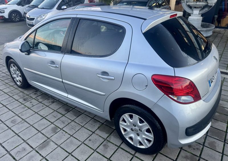 PEUGEOT 207 1.4E 90CH PREMIUM 2-TRONIC 2009