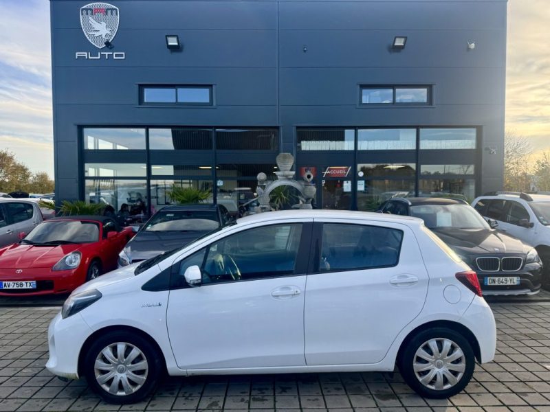 TOYOTA YARIS HSD 1.5 100ch FRANCE ATTITUDE 5P HYBRIDE  2015