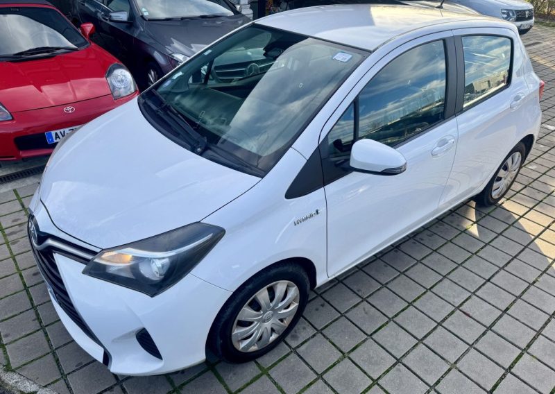 TOYOTA YARIS HSD 1.5 100ch FRANCE ATTITUDE 5P HYBRIDE  2015