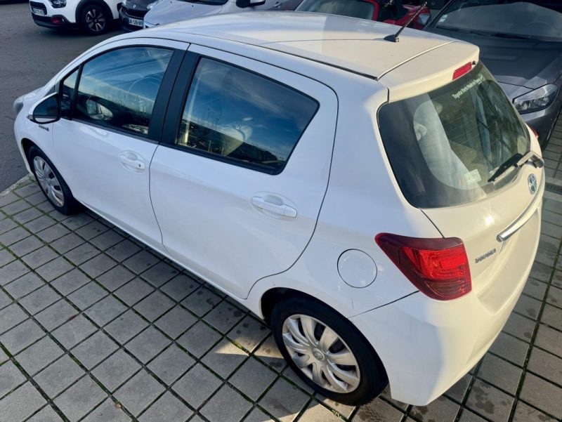 TOYOTA YARIS HSD 1.5 100ch FRANCE ATTITUDE 5P HYBRIDE  2015