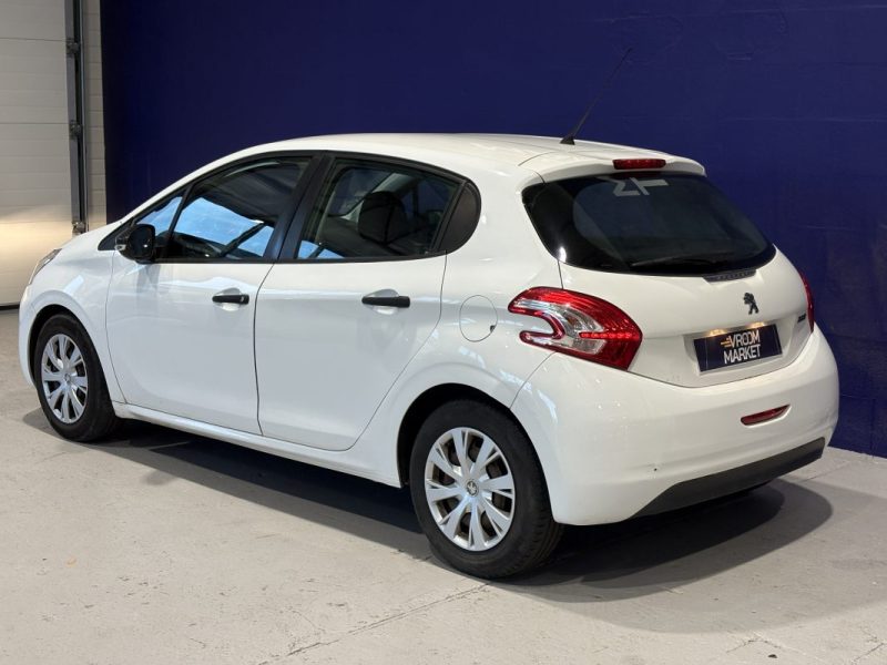 PEUGEOT 208 Société 2 places 1.4 HDI 68ch - idéal jeune permis - tva récupérable 