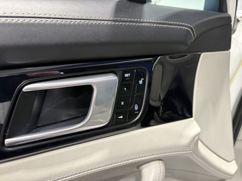 Porsche Panamera V6 2.9 462ch E-Hybrid - Suivi Porsche - Toit ouvrant -  Pack Sport Chrono