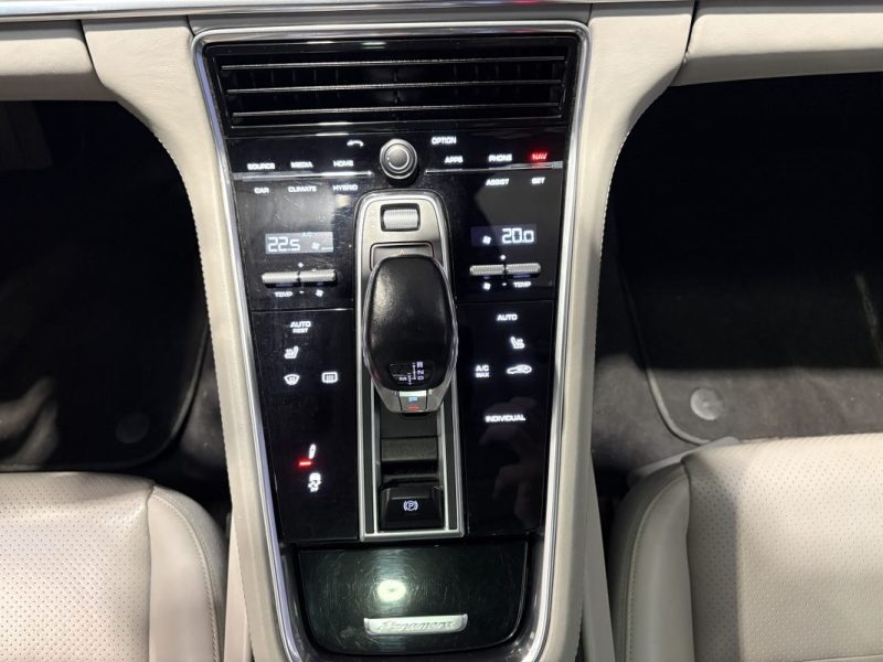Porsche Panamera V6 2.9 462ch E-Hybrid - Suivi Porsche - Toit ouvrant -  Pack Sport Chrono