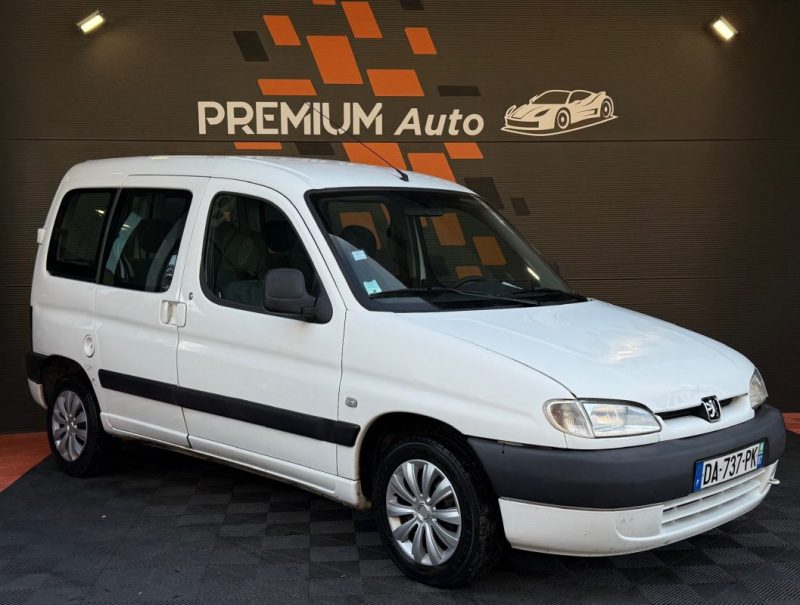 Peugeot Partner 1.6i 110 Cv Zenith Faible Kilométrage 5 Places Entretien Ok