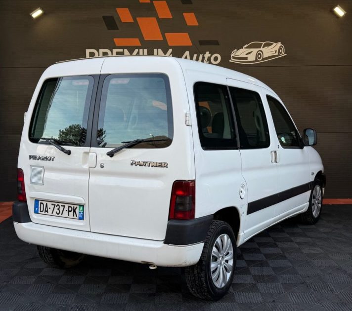 Peugeot Partner 1.6i 110 Cv Zenith Faible Kilométrage 5 Places Entretien Ok