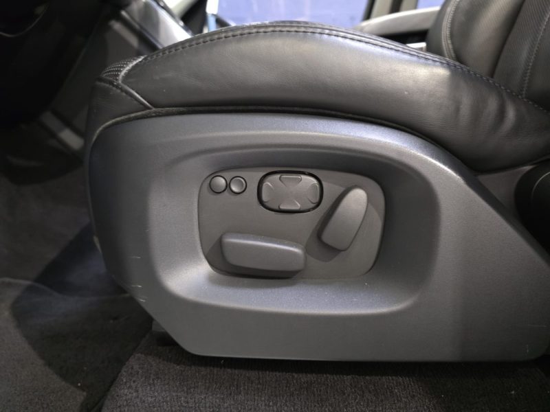 LAND ROVER RANGSPORT SDV6 3.0 HSE 292ch / DISTRIBUTION OK