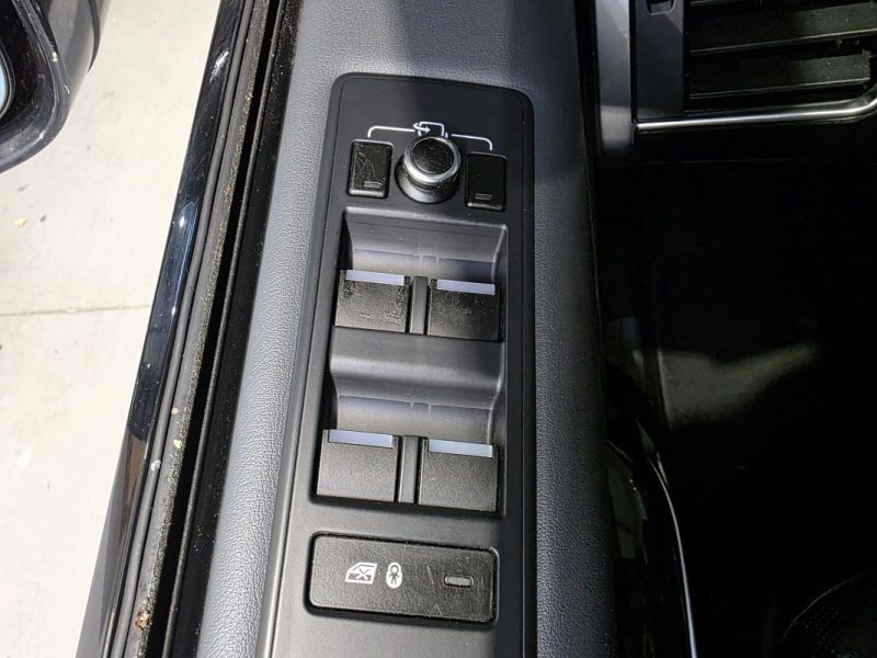 LAND ROVER RANGSPORT SDV6 3.0 HSE 292ch / DISTRIBUTION OK