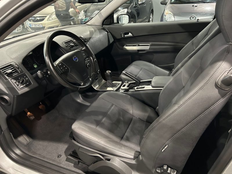 VOLVO C30 1.6D 110CH  