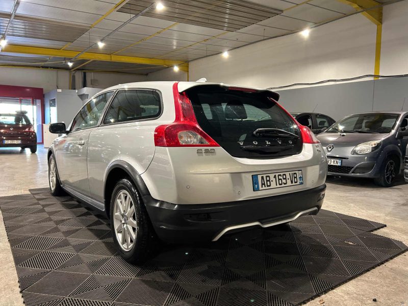 VOLVO C30 1.6D 110CH  