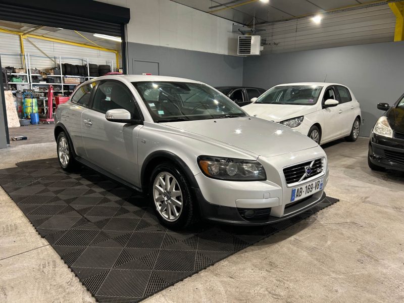 VOLVO C30 1.6D 110CH  