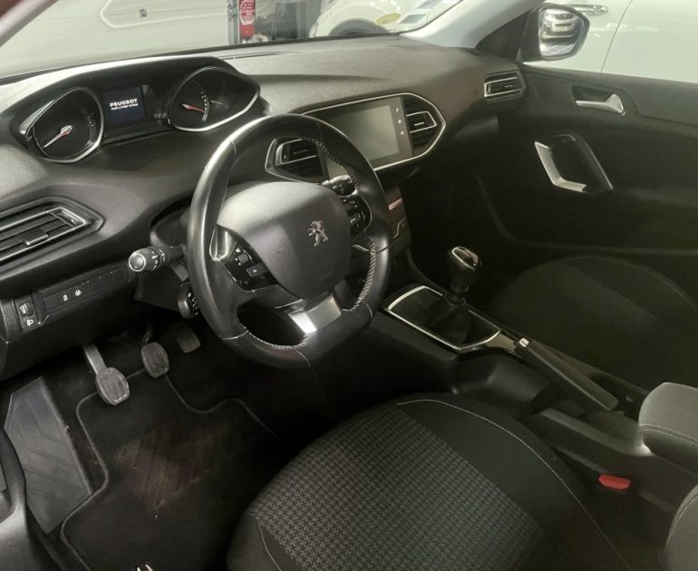 PEUGEOT 308 II 1.5 BLUEHDI 130CH S&S ACTIVE Business