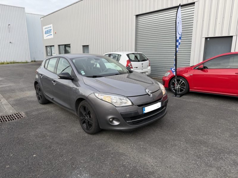 RENAULT MEGANE 1.5 DCI 110CH FAP AUTHENTIQUE ECO² Garantie
