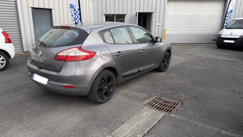 RENAULT MEGANE 1.5 DCI 110CH FAP AUTHENTIQUE ECO² Garantie