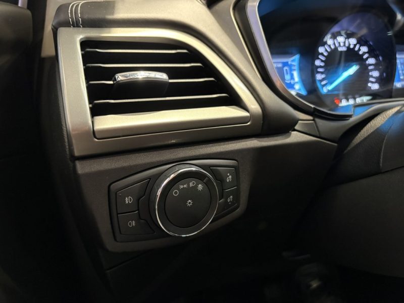 Ford mondeo 187CH  VIGNALE - Toit ouvrant - Blanc nacré  - Suivi ford 