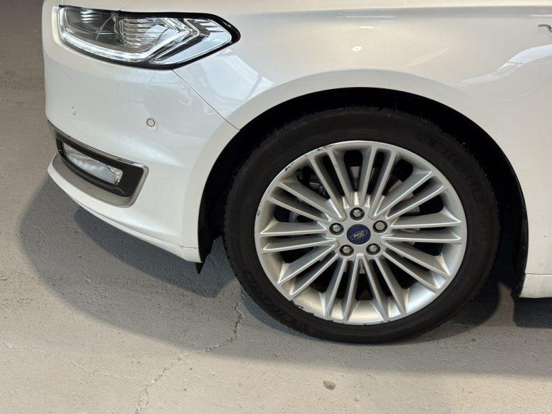 Ford mondeo 187CH  VIGNALE - Toit ouvrant - Blanc nacré  - Suivi ford 