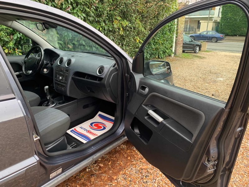 FORD FUSION 1600 PLUS 2007