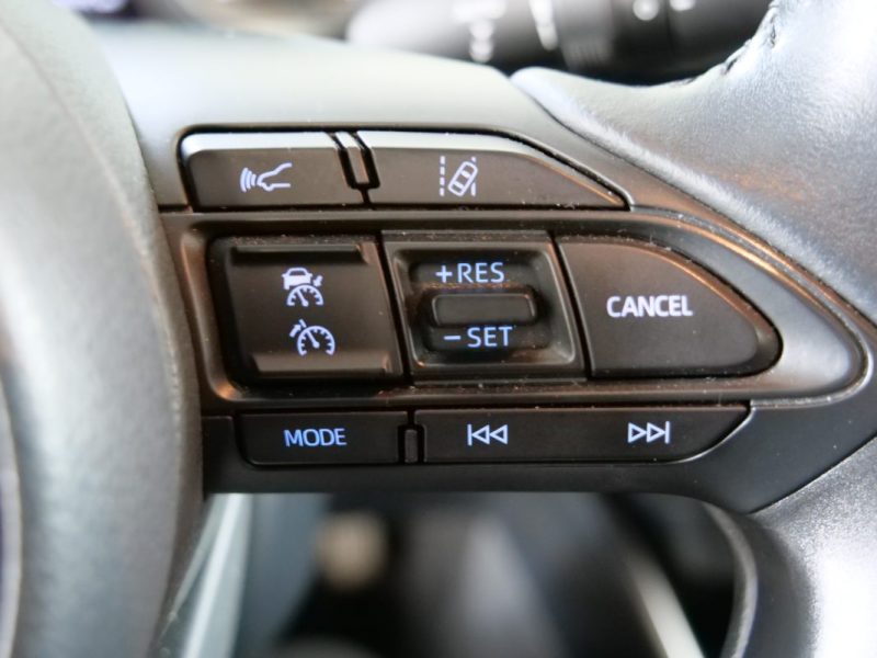 TOYOTA YARIS 116H DESIGN 5P MY22 2022