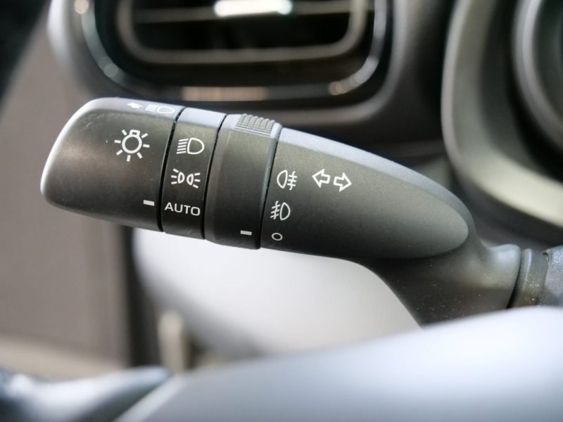 TOYOTA YARIS 116H DESIGN 5P MY22 2022