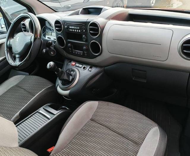 Peugeot Partner 1.6l HDi Confort 92ch 7 Places - Garantie 6 Mois