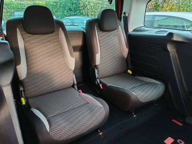 Peugeot Partner 1.6l HDi Confort 92ch 7 Places - Garantie 6 Mois