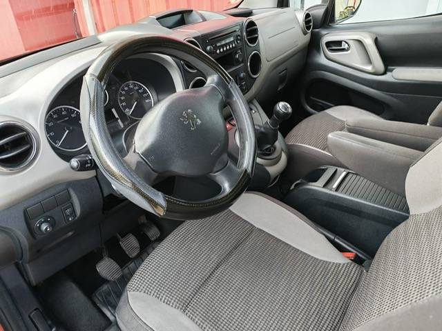 Peugeot Partner 1.6l HDi Confort 92ch 7 Places - Garantie 6 Mois