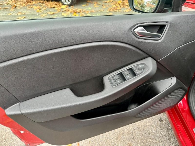 RENAULT CLIO V 1.0 TCE 90 LIMITED **1ÈRE MAIN** 