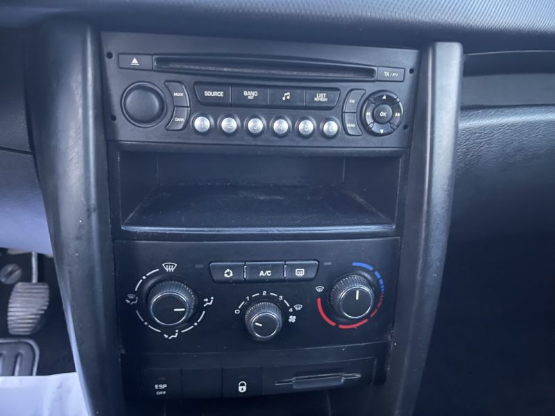 PEUGEOT 207 ACTIVE 1.4e 75CV PREMIERE MAIN CT OK CLIM GARANTIE 